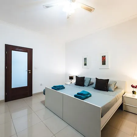 V86 Belmonte Near The Sea Apartament