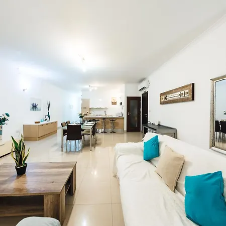 V86 Belmonte Near The Sea * Слима