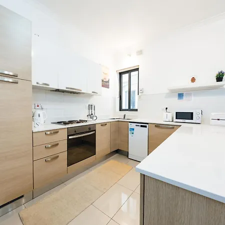 V86 Belmonte Near The Sea Апартаменты Слима