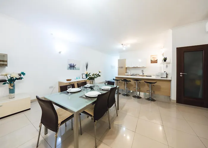 V86 Belmonte Near The Sea 아파트 슬리에마