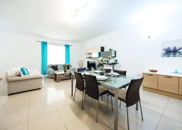 V86 Belmonte Near The Sea *