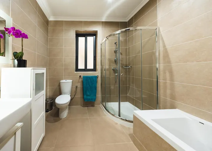 V86 Belmonte Near The Sea *